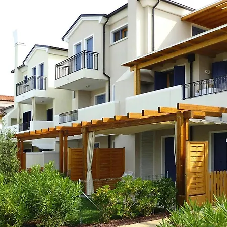 Villaggio A Mare, Lido Altanea Apartman *